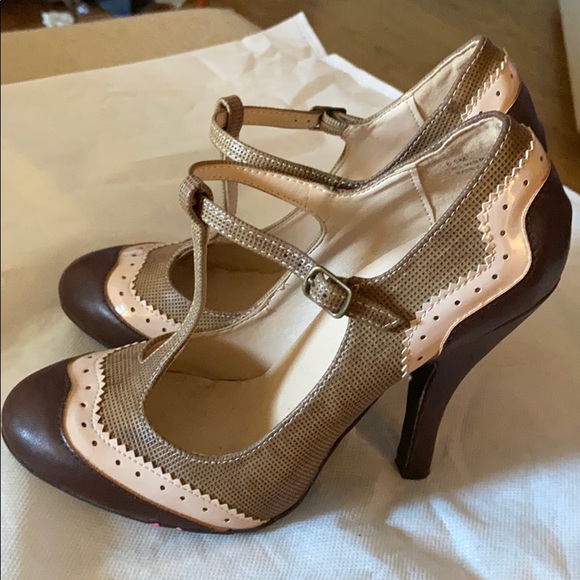 Beautiful heels - Picture 3 of 4